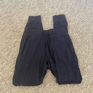 lululemon joggers